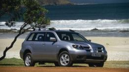 Mitsubishi Outlander - prawy bok