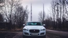Jaguar XF - czarny charakter
