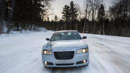 Chrysler 300 Glacier - widok z przodu