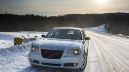 Chrysler 300 Glacier - widok z przodu