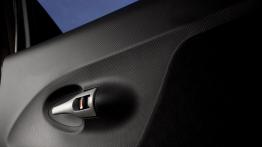 Toyota Urban Cruiser - drzwi tylne prawe od wewnątrz