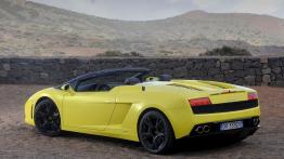 Lamborghini Gallardo LP560-4 Spyder - widok z tyłu