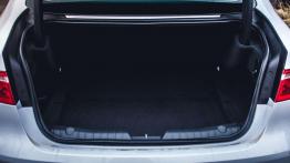 Jaguar XF - czarny charakter