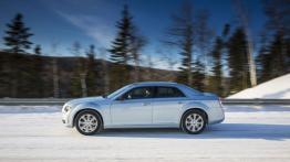 Chrysler 300 Glacier - lewy bok