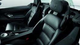 Lamborghini Gallardo LP560-4 Spyder - widok ogólny wnętrza z przodu