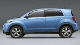 Toyota Urban Cruiser - lewy bok