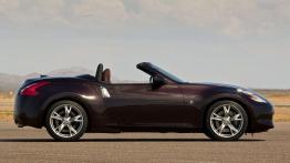 Nissan 370Z Roadster - prawy bok