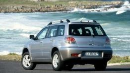Mitsubishi Outlander - lewy bok
