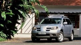 Mitsubishi Outlander - widok z przodu