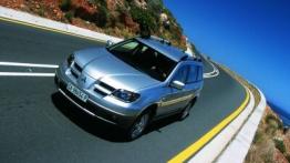 Mitsubishi Outlander - widok z przodu