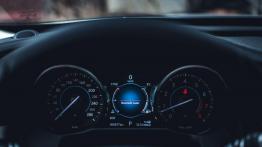 Jaguar XF - czarny charakter