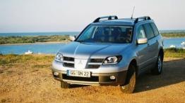 Mitsubishi Outlander - widok z przodu