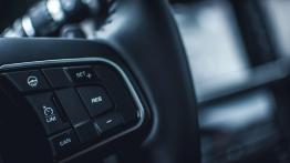 Jaguar XF - czarny charakter