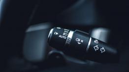 Jaguar XF - czarny charakter