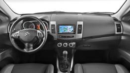 Citroen C-Crosser - pełny panel przedni