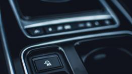 Jaguar XF - czarny charakter