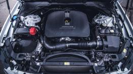 Jaguar XF - czarny charakter