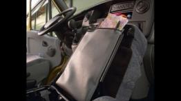 Renault Master - schowek po stronie pasażera