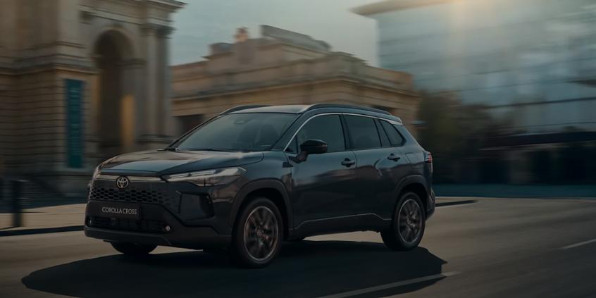 Toyota Corolla Cross zmienia się w SUV-a. Hybryda i GR SPORT w nowym wydaniu bestselleru