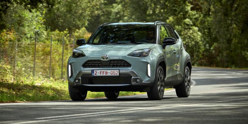 Toyota Yaris Cross AWD-i z mocniejszą hybrydą w wersji Comfort. Najtańsze 4x4 w ofercie
