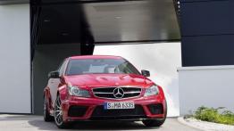 Mercedes C63 AMG Coupe Black Series - widok z przodu