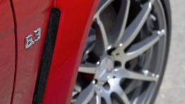 Mercedes C63 AMG Coupe Black Series - prawe przednie nadkole