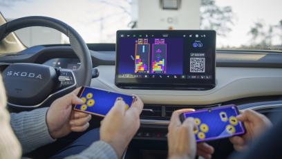 Skoda ostrzeże Cię przed policją i... pozwoli zagrać w Tetrisa. Rewolucyjna aktualizacja już jest!