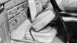 Maybach SW 38 Cabriolet - widok ogólny wnętrza z przodu