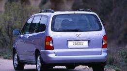 Hyundai Trajet - widok z tyłu