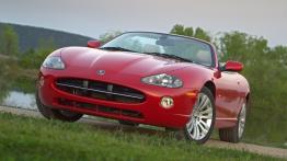 Jaguar XK8 Cabriolet - widok z przodu