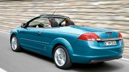 Ford Focus Coupe Cabriolet - widok z tyłu