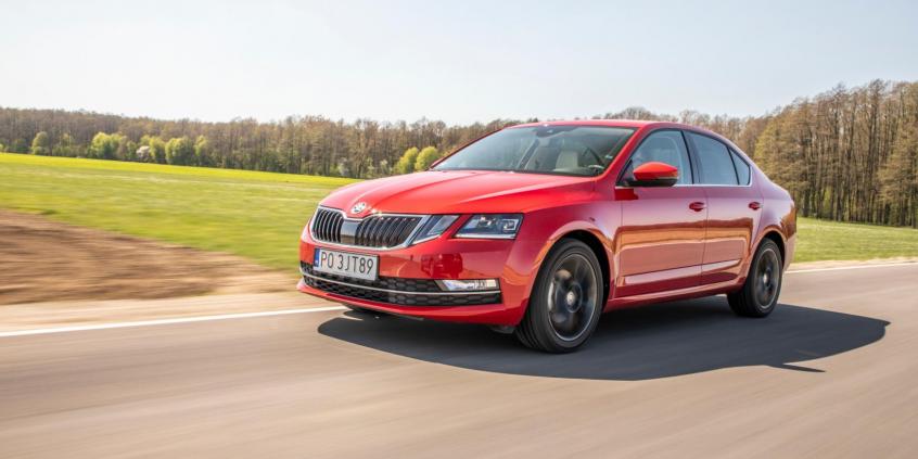 Wybieramy bezpieczne auto rodzinne, które daje radość z jazdy. ŠKODA AUTO SAFETY