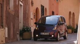 Mitsubishi I-MiEV - widok z przodu