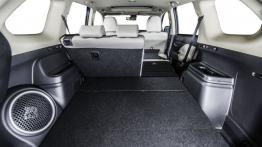 Mitsubishi Outlander III PHEV - tylna kanapa złożona, widok z bagażnika