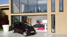 Mitsubishi I-MiEV - widok z przodu