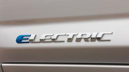 Toyota RAV4 EV - emblemat boczny