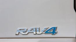 Toyota RAV4 EV - emblemat