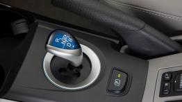 Toyota RAV4 EV - skrzynia biegów