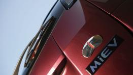 Mitsubishi I-MiEV - emblemat