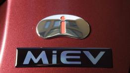 Mitsubishi I-MiEV - emblemat