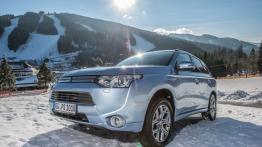 Mitsubishi Outlander III PHEV - widok z przodu