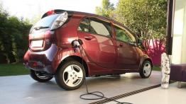 Mitsubishi I-MiEV - prawy bok