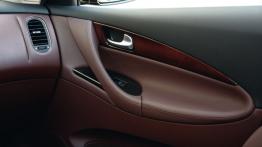 Infiniti EX - drzwi pasażera od wewnątrz