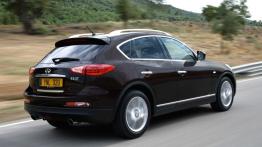 Infiniti EX - widok z tyłu