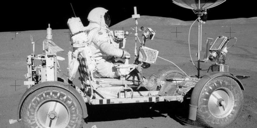 31.07.1971 | Elektryczny łazik rozpoczął jazdę po Księżycu