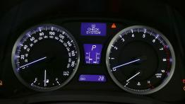 Lexus IS F - deska rozdzielcza