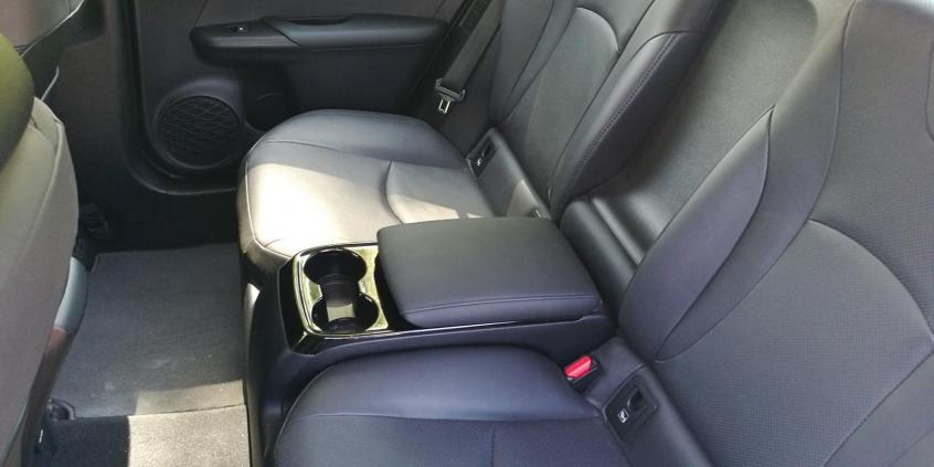 Toyota Prius Plug-in – czy warto dopłacać za wtyczkę?