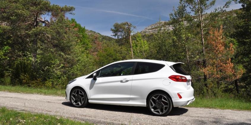 Ford Fiesta ST – czy trzycylindrowy silnik w hot hatchu to dobry pomysł?