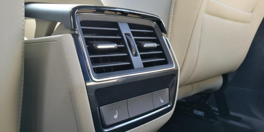 Skoda Karoq – multimedia i pomocni asystenci