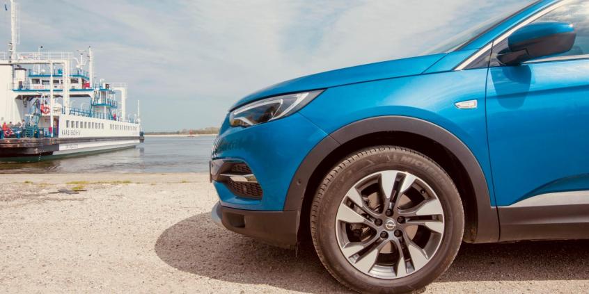 Opel Grandland X – czy nadaje się na długie trasy?